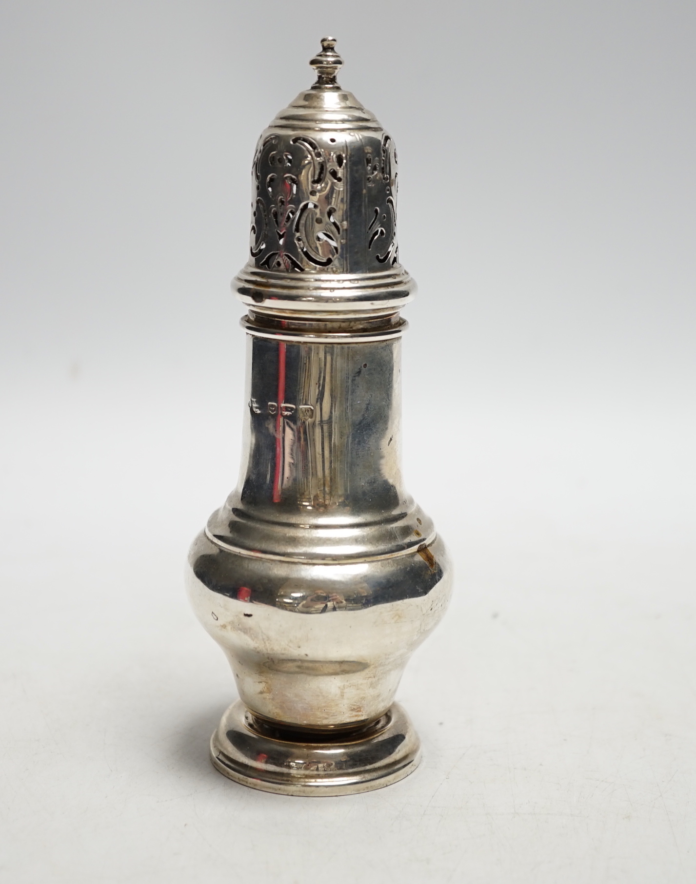 A George V silver sugar caster, S. Blanckensee & Son Ltd, Birmingham, 1921, 16.2cm, 3.2oz.